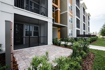Screened patio/balcony